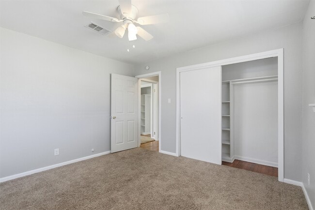 Building Photo - 1203 Valerie Ave