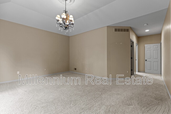 Building Photo - 64121 Turnberry Way