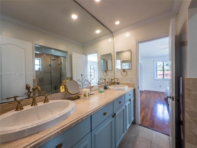 Building Photo - 730 SW 80th St