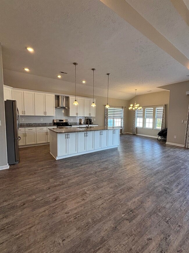 Building Photo - 227 Leste Rd