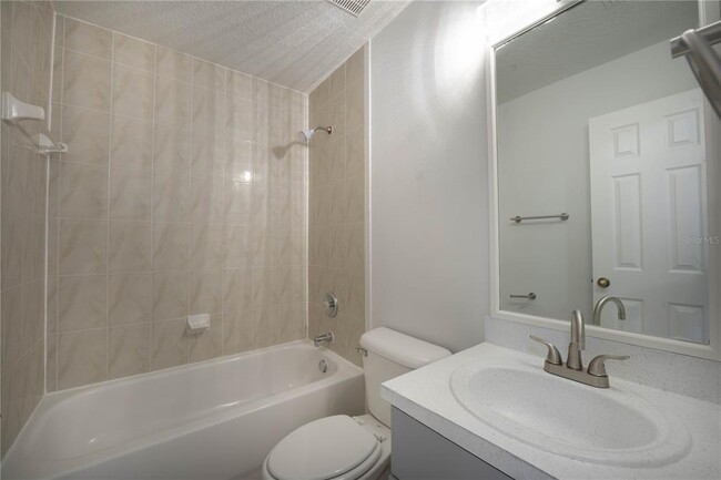 Building Photo - 1241 S Beach Cir