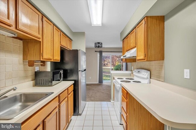 Building Photo - 604B Cypress Point Cir