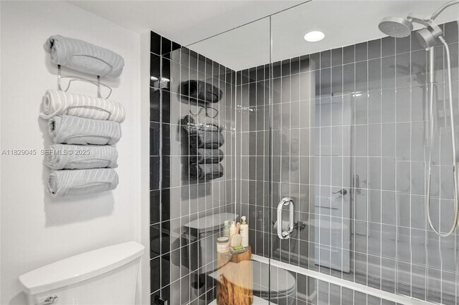 Building Photo - 1340 S Ocean Blvd