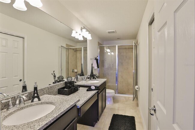 Building Photo - 9162 Hillcroft Dr