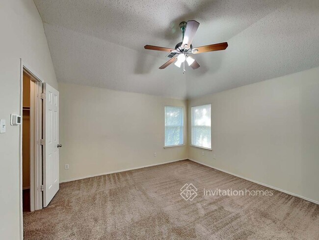 Building Photo - 2703 Magnolia Ln