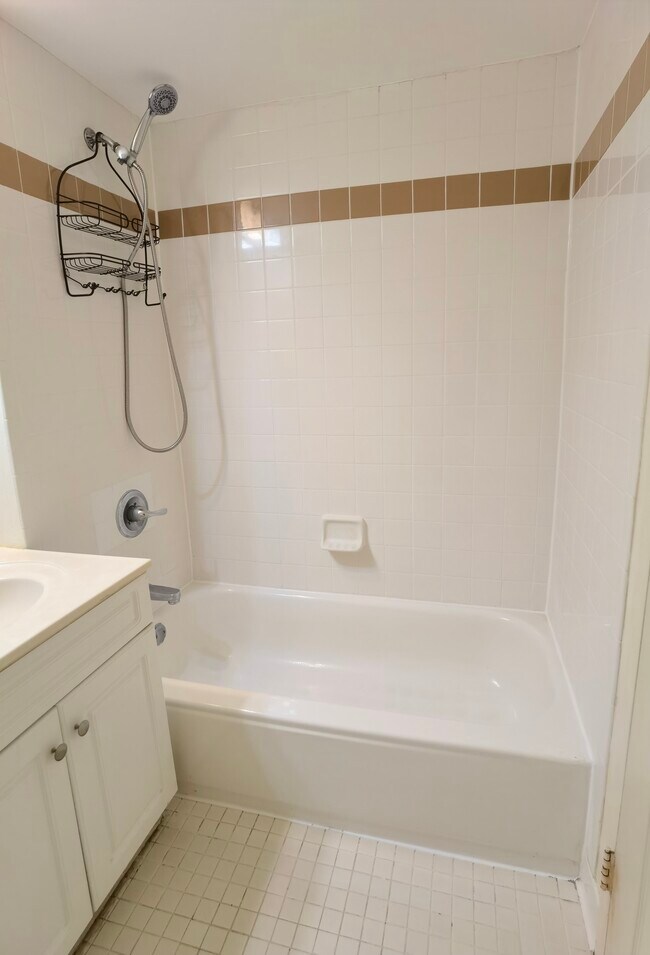 Building Photo - 1 2ND St