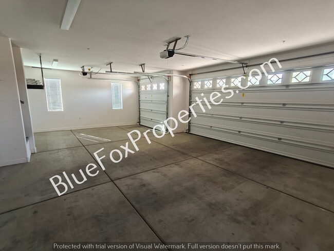 Building Photo - 8545 N Gaetano Loop