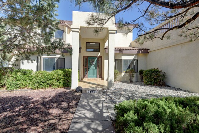 Building Photo - Stunning 4-Bedroom Albuquerque Foothill Ho...