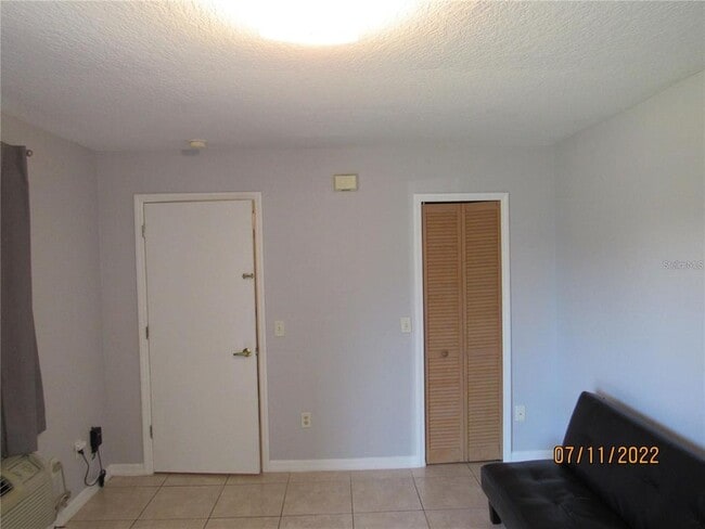 Building Photo - 934 Caribbean Dr