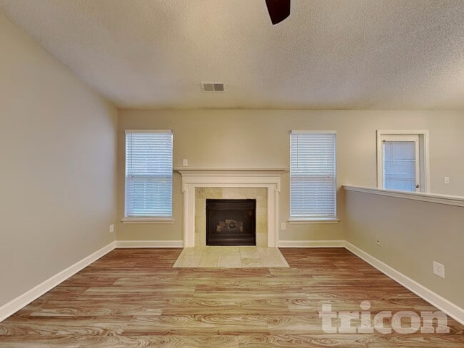 Building Photo - 2668 Captains Watch Rd NE