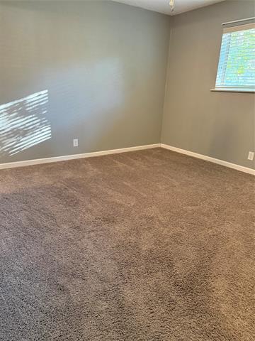 Building Photo - 616 E Main St