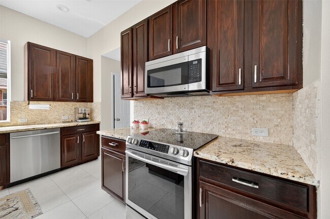 Building Photo - 7203 Thornmeadow Ln