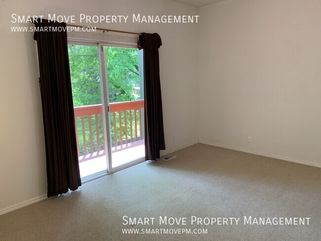 Building Photo - 222 Straughan-