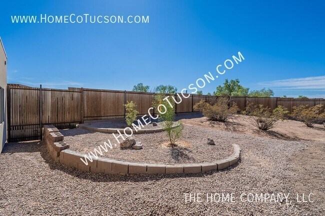 Building Photo - 5704 E Hermans Rd