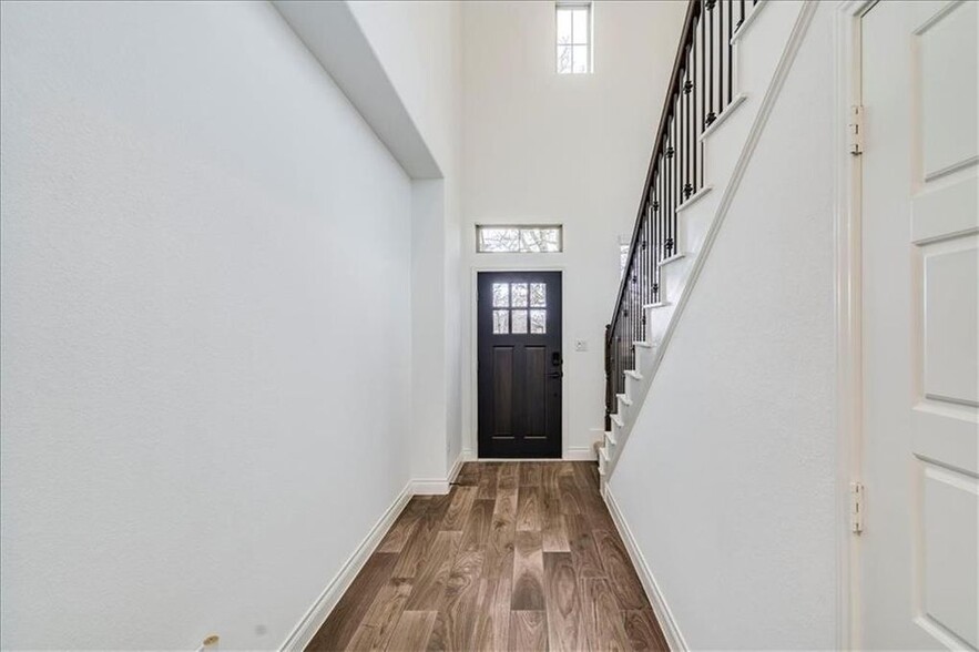 Building Photo - 101 Locklin Dr