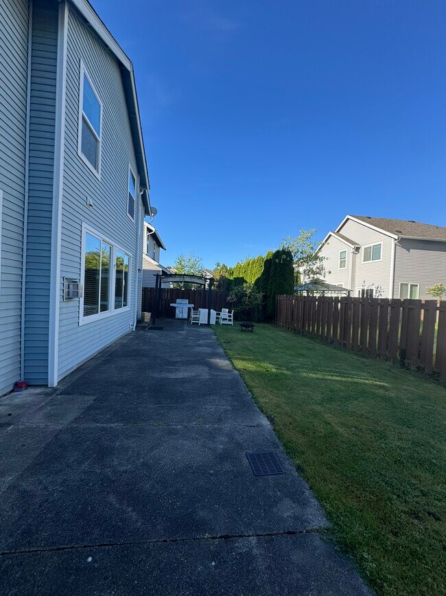 Building Photo - 21915 46th Pl S