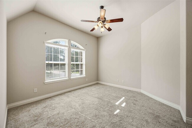 Building Photo - 27707 Lodgemist Ct