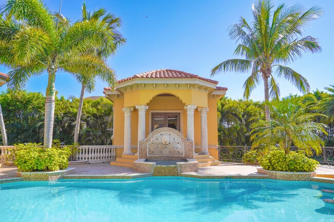 Building Photo - 1363 Oceanview Dr