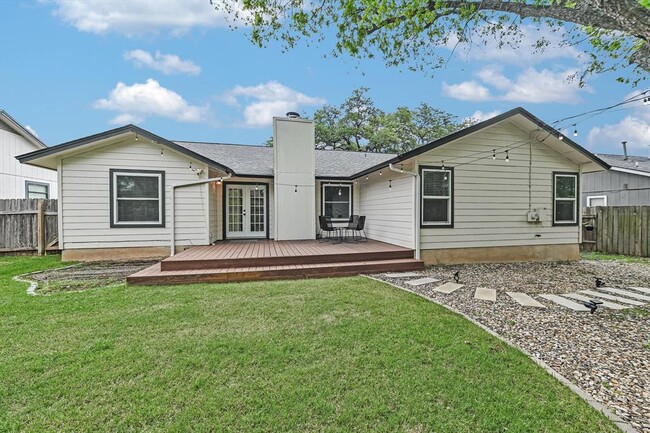 Building Photo - 9012 Texas Oaks Dr