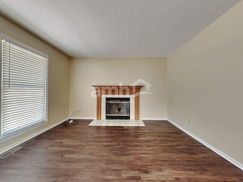 Building Photo - 9143 Pampas Ct