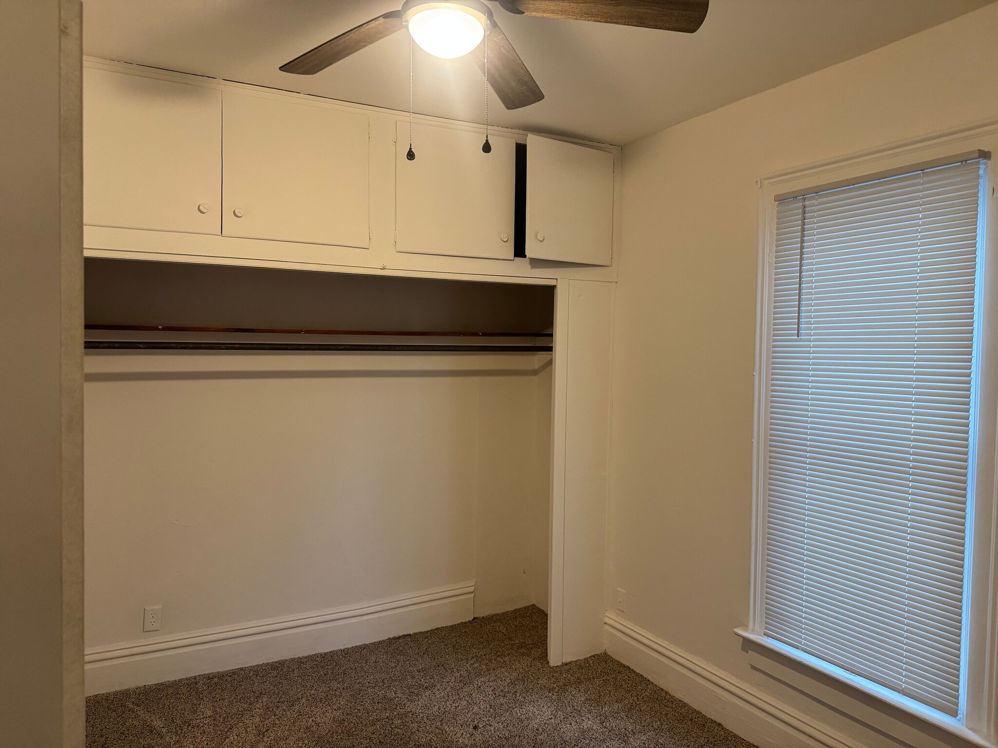 Building Photo - 811 47th St