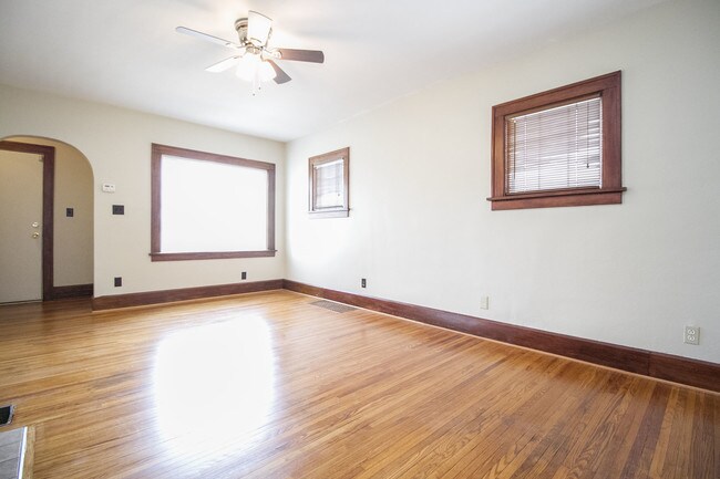 Building Photo - 306 E Northgate Pkwy