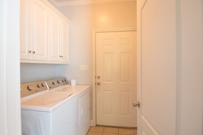 Building Photo - Beautiful Home in Evans!