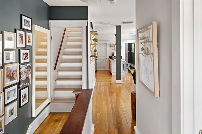 Building Photo - 32 Harvard St