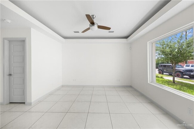 Building Photo - 18 Harmony Ln