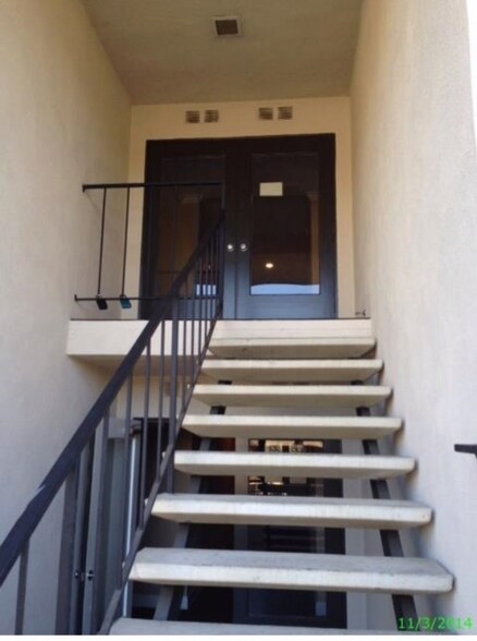 Building Photo - 2533 Navarra Dr