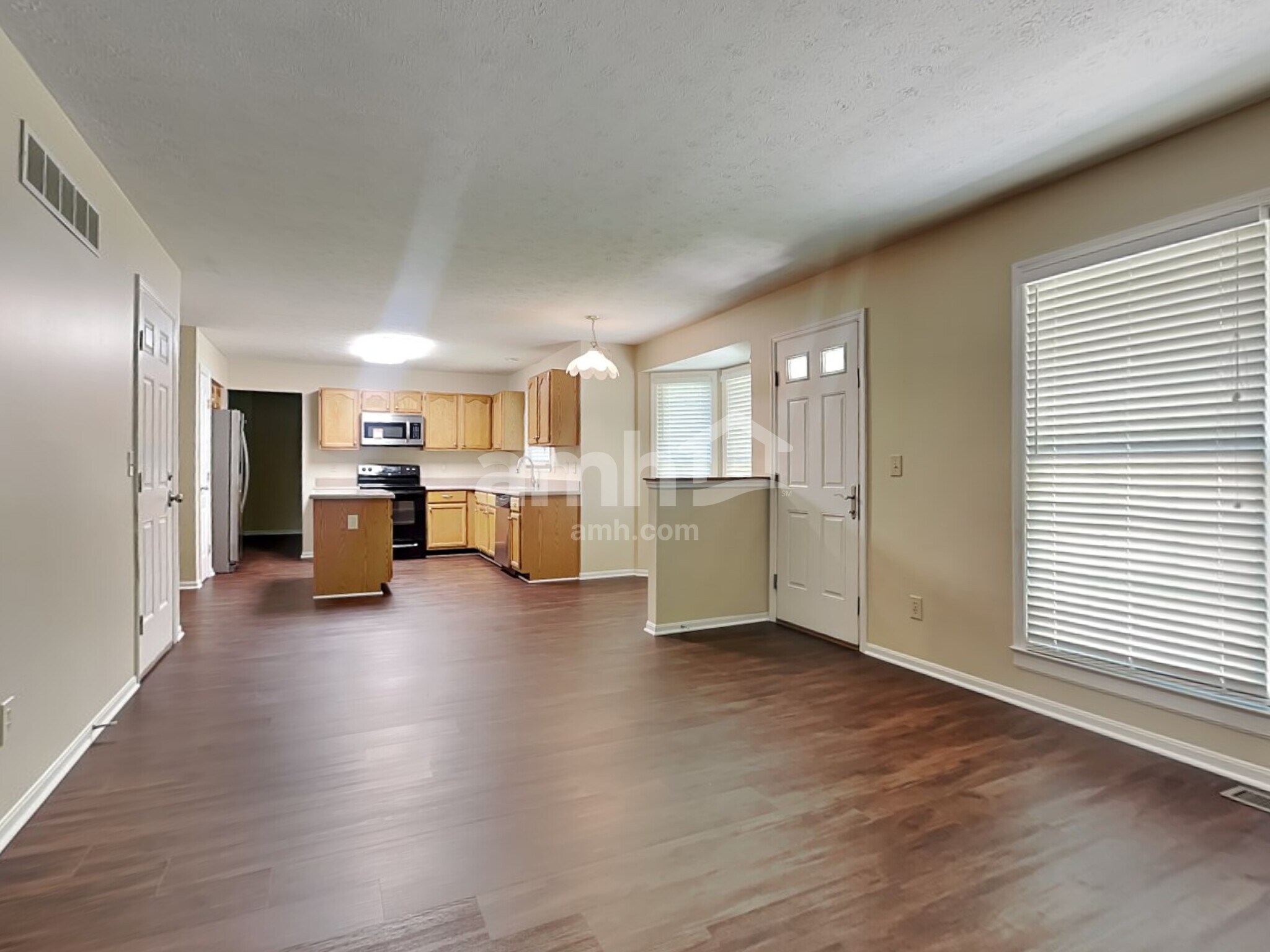 Building Photo - 9143 Pampas Ct