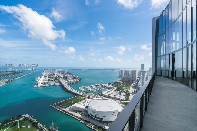 Building Photo - 1000 Biscayne Blvd