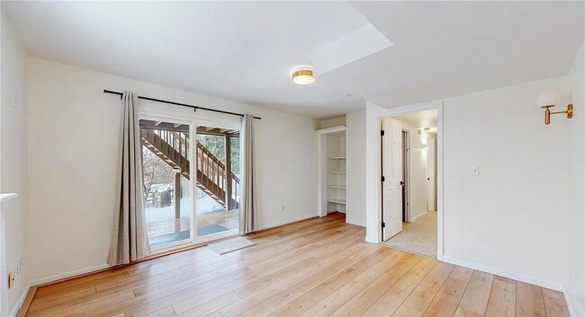 Building Photo - Stunning 5Bed 3.5Bath Modern Home on Spacious Lot in Quiet Boulder Cul-de-Sac