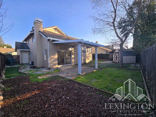 Building Photo - Beautifully Updated, 4BD/3BA, Home in Rocklin – Excellent Location!