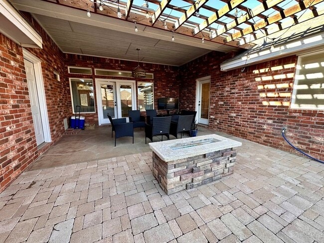 Building Photo - 5205 Greathouse Ave