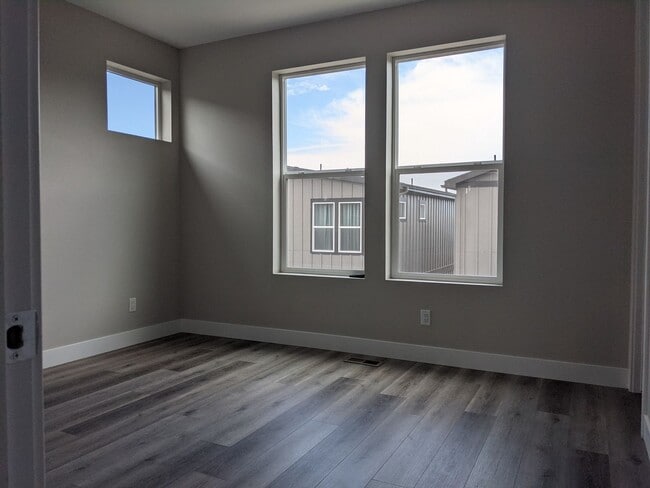 Building Photo - Modern 3-Bedroom Home in Prime Arvada Location