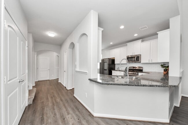 Building Photo - 6007 Prince Pl Dr