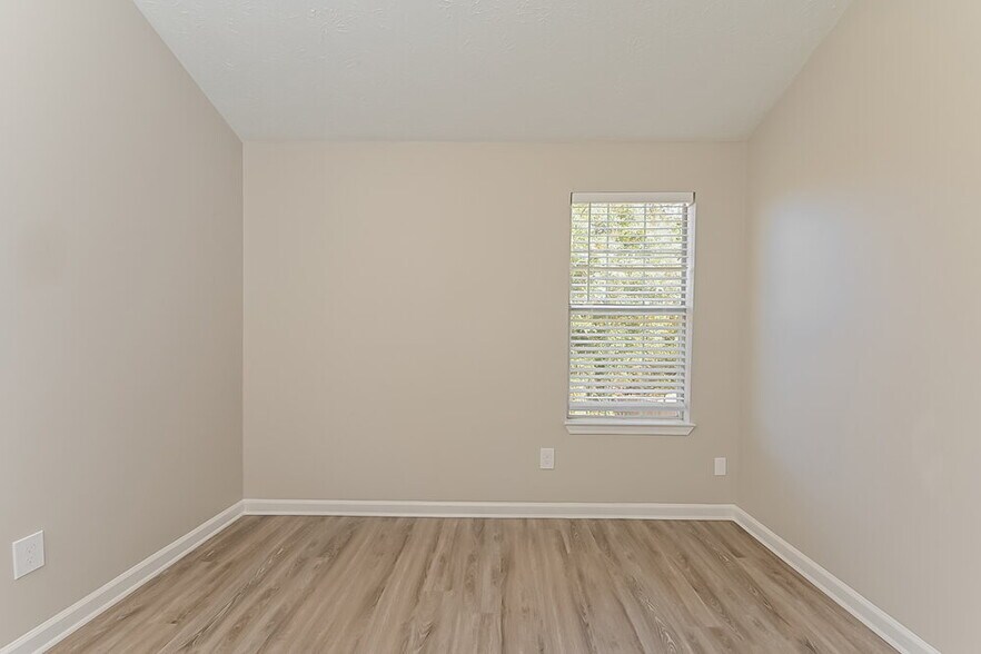 Building Photo - 1438 Pebble Ridge Ln
