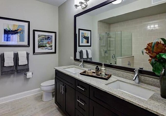 Building Photo - 450 W Huron St