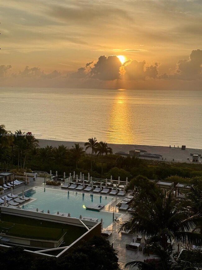 Building Photo - 2301 Collins Ave