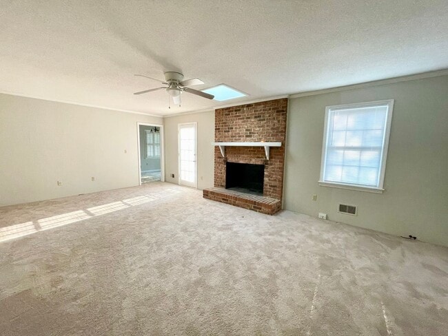 Building Photo - Irmo