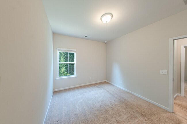 Building Photo - 108 Bryon Ln