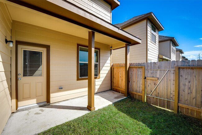 Building Photo - 8407 Hawthorn Vly Ln