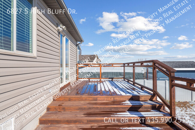 Building Photo - 6827 S High Bluff Dr