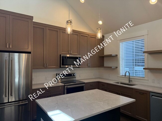 Building Photo - 2242 NW Reserve Camp Ct