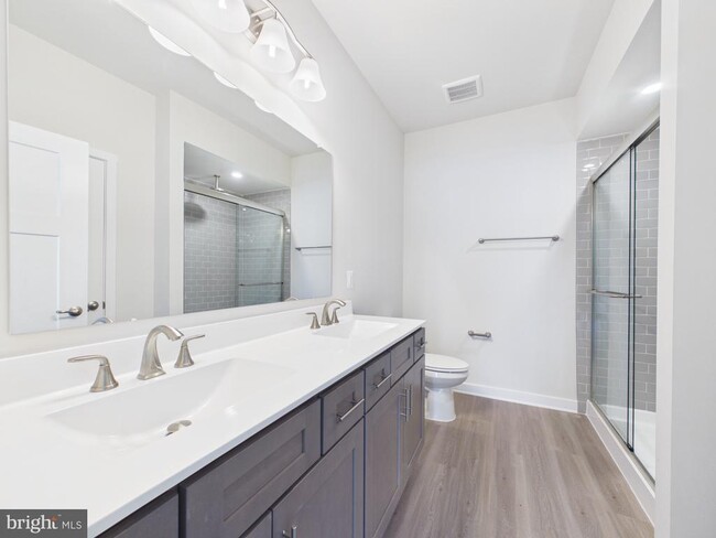 Building Photo - 362 Baker Dr