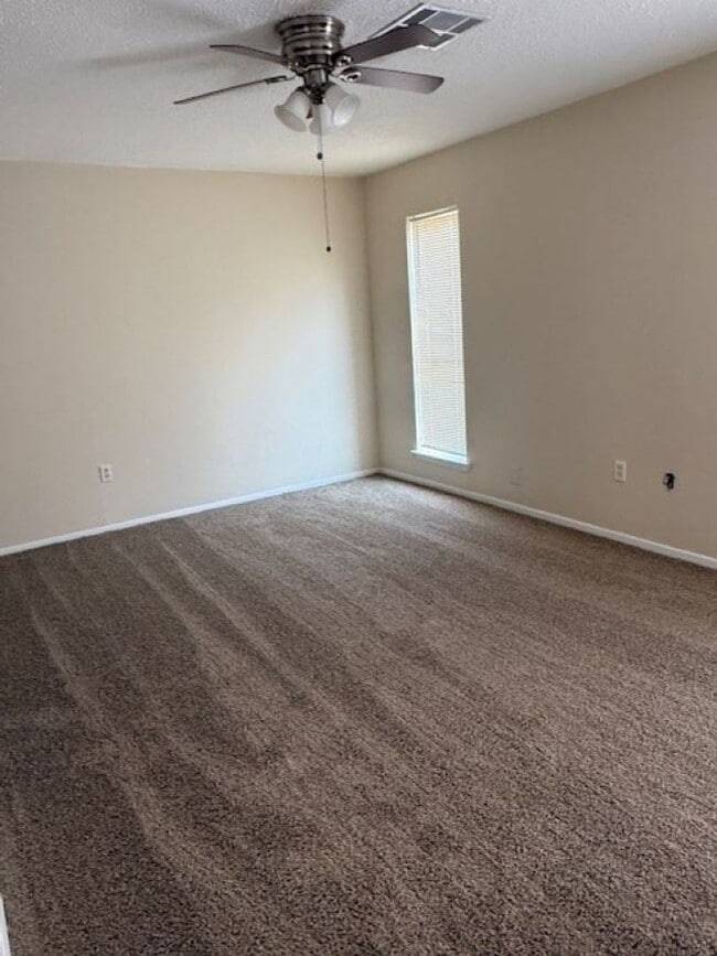 Building Photo - 6929 SW Hampshire Cir