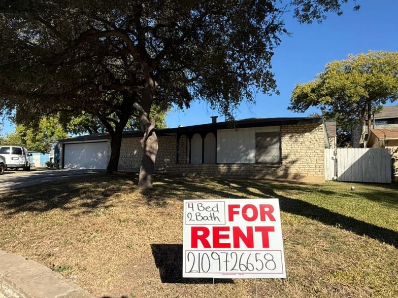 Primary Photo - 4107 Hunting Path