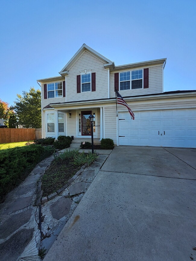 Building Photo - 6131 Waverly Way