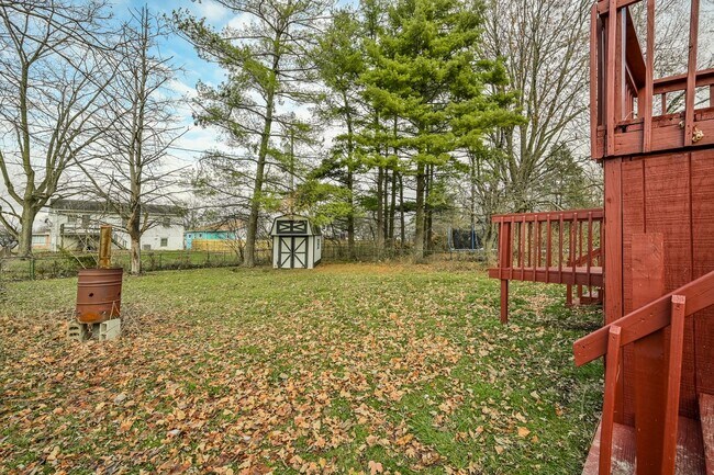 Building Photo - Check out this beautiful and spacious home.  Located in Irvington with access to Warren Twp schools.